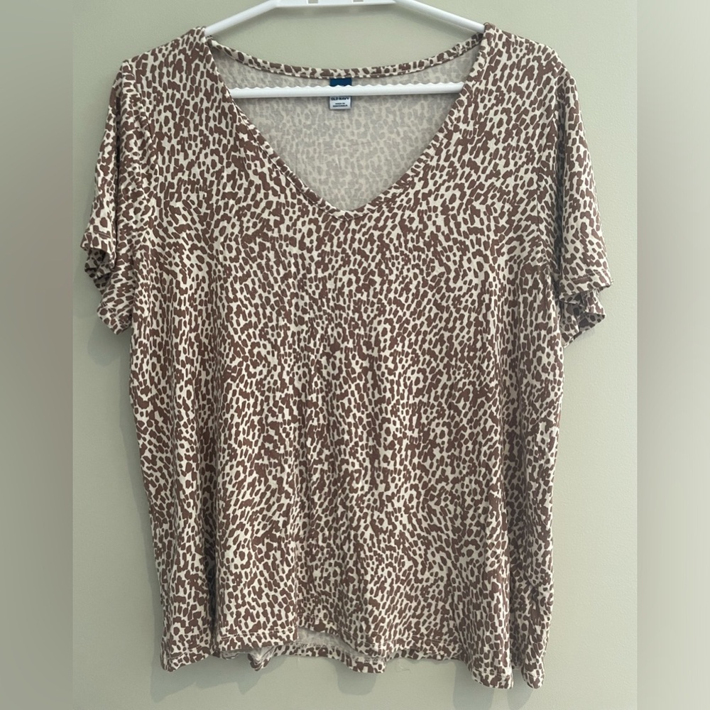 🦒Old Navy Giraffe Tee